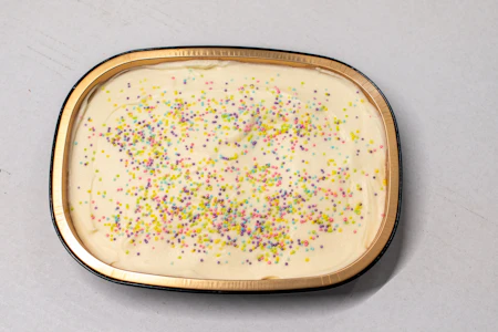 The Bakery - Banana Cake with Cream Cheese Frosting - 300mg - The Bakery